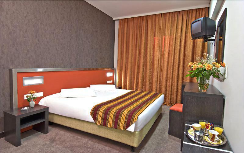 Hotel Des Roses เอเธนส์ ภายนอก รูปภาพ